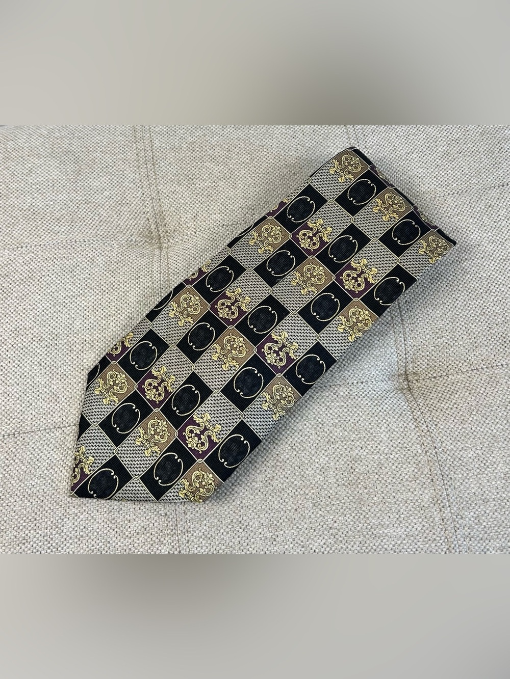 Vintage Christian Dior Monsieur Neck Tie 59”x3.75”Canada 100% Silk Geometric